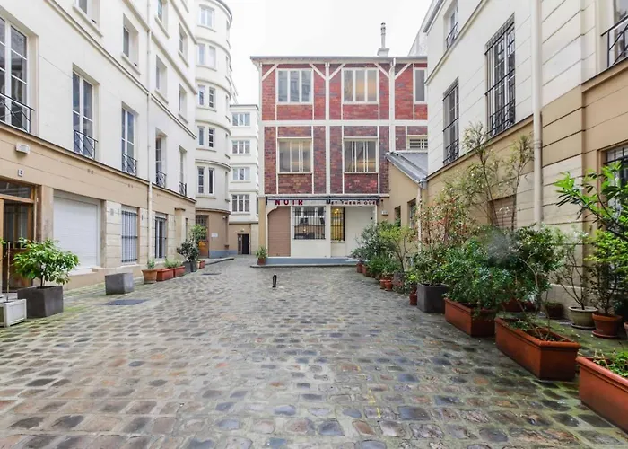 Spacious - 2b-10p - Ac - Marais *