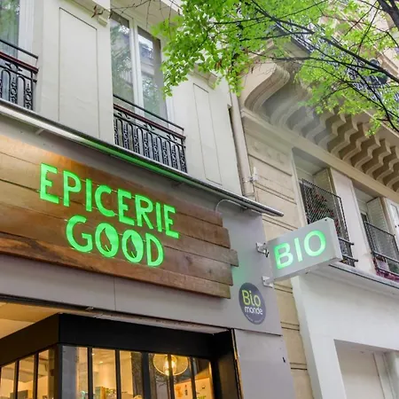 Spacious - 2b-10p - Ac - Marais Lägenhet