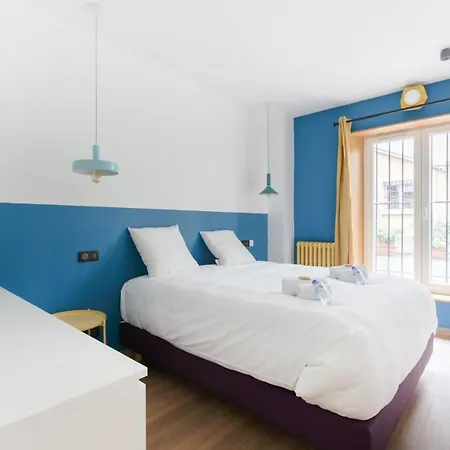 Apartment Spacious - 2b-10p - Ac - Marais *